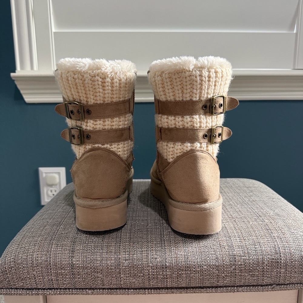 Beige and cream winter boots with buckle - Picture 7 of 8